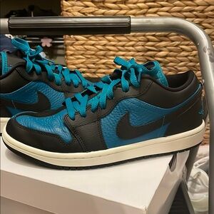 Nike Black and Teal Sneakers